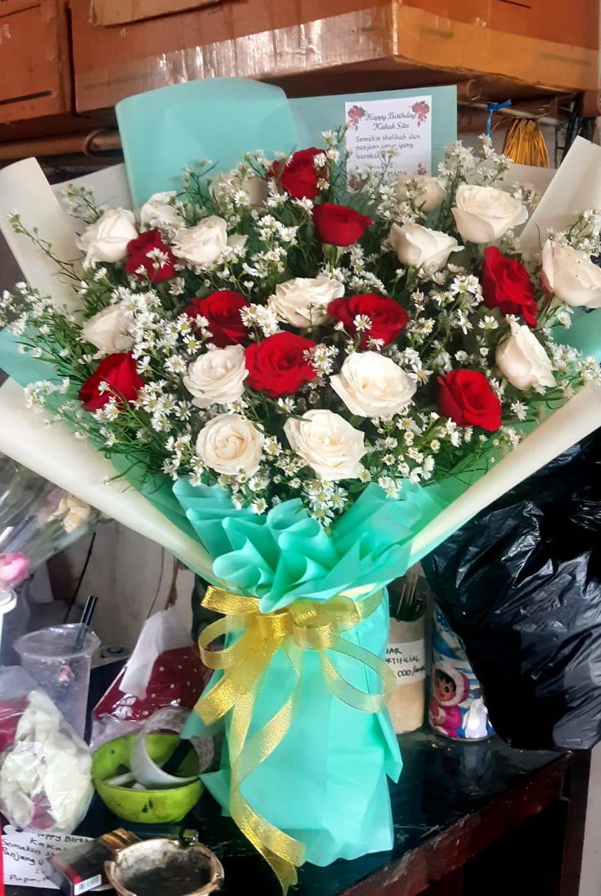 flower bouquet aesthetic