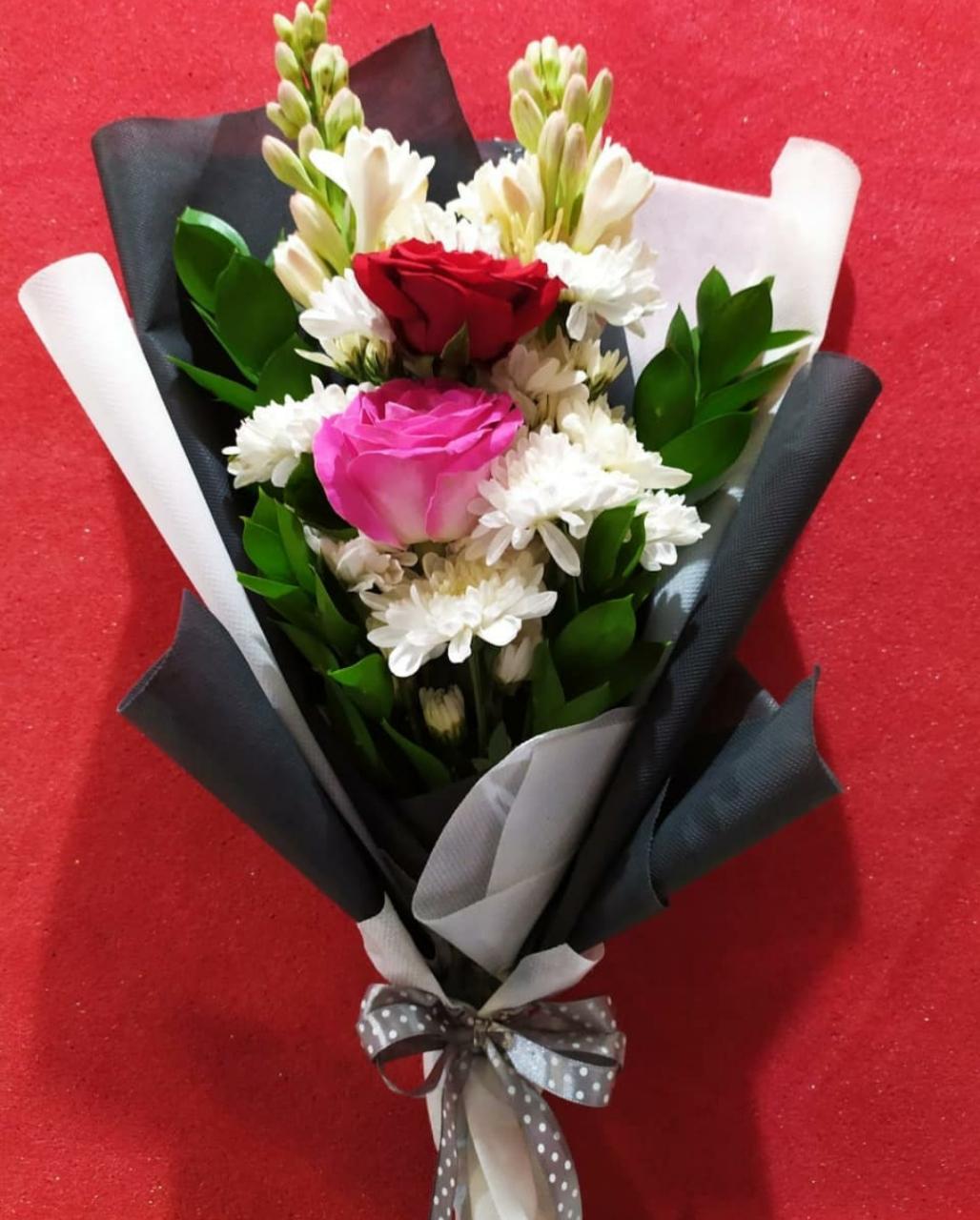 flowers handbouquet rose