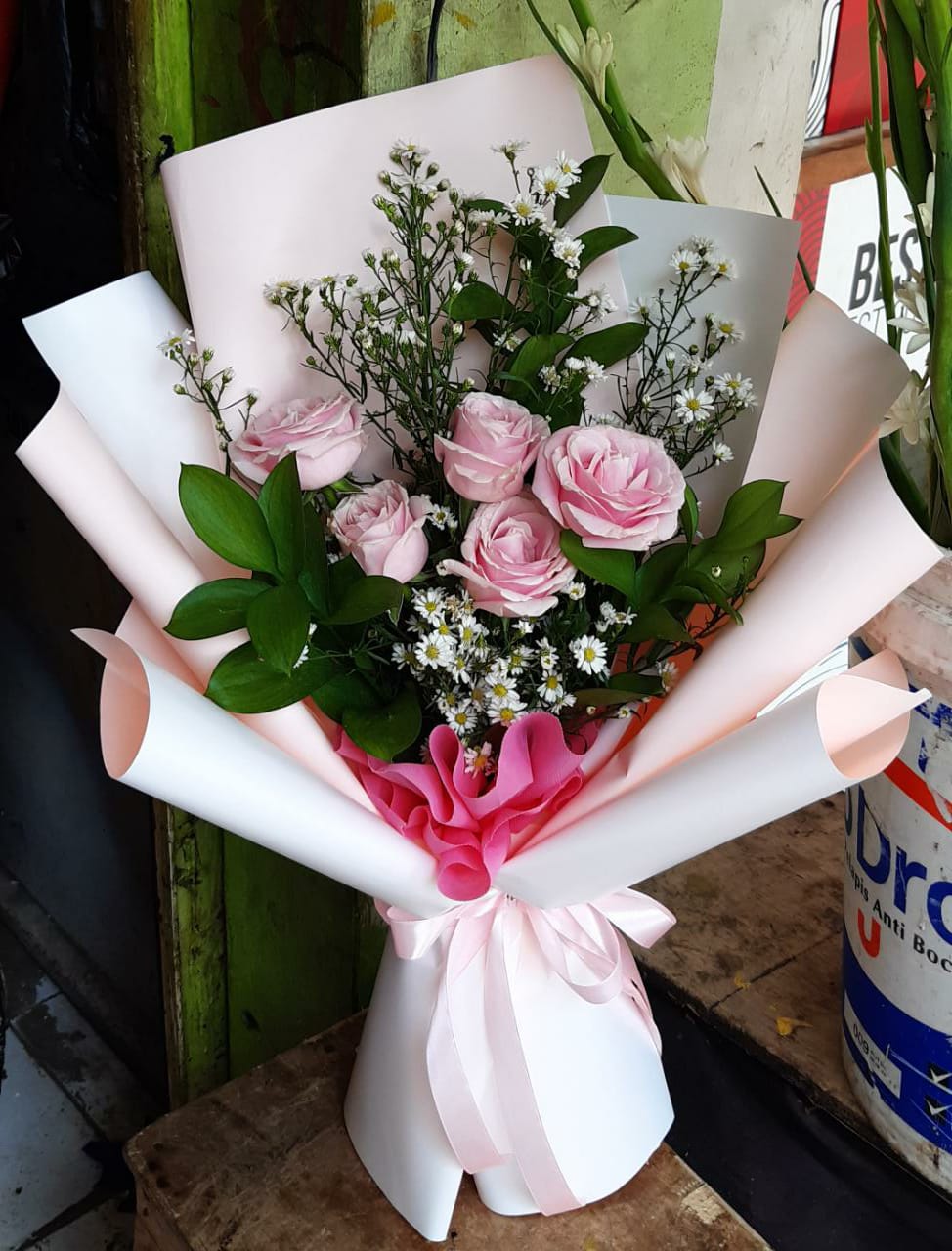 handbouquet pink flower