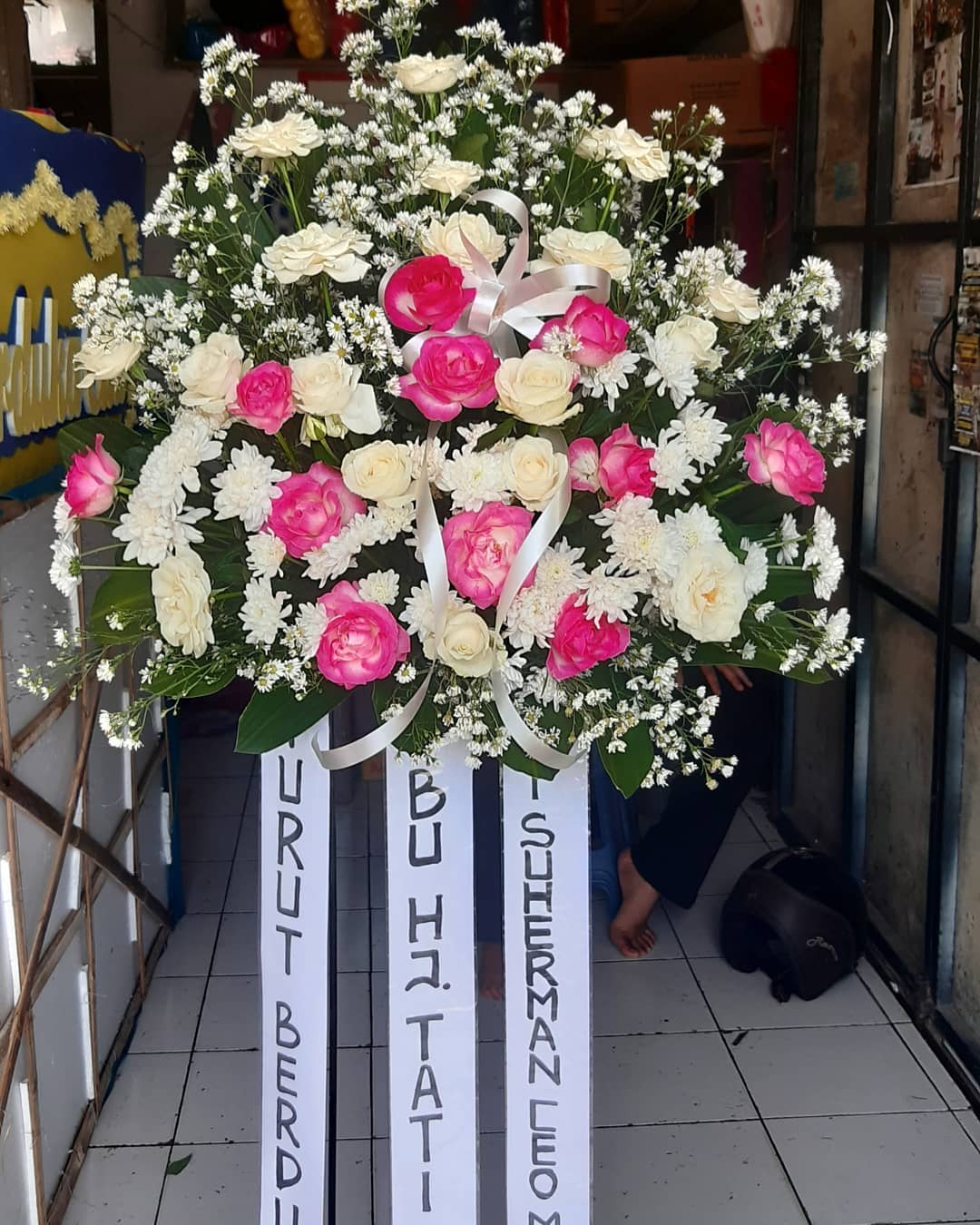 standing flowers pink