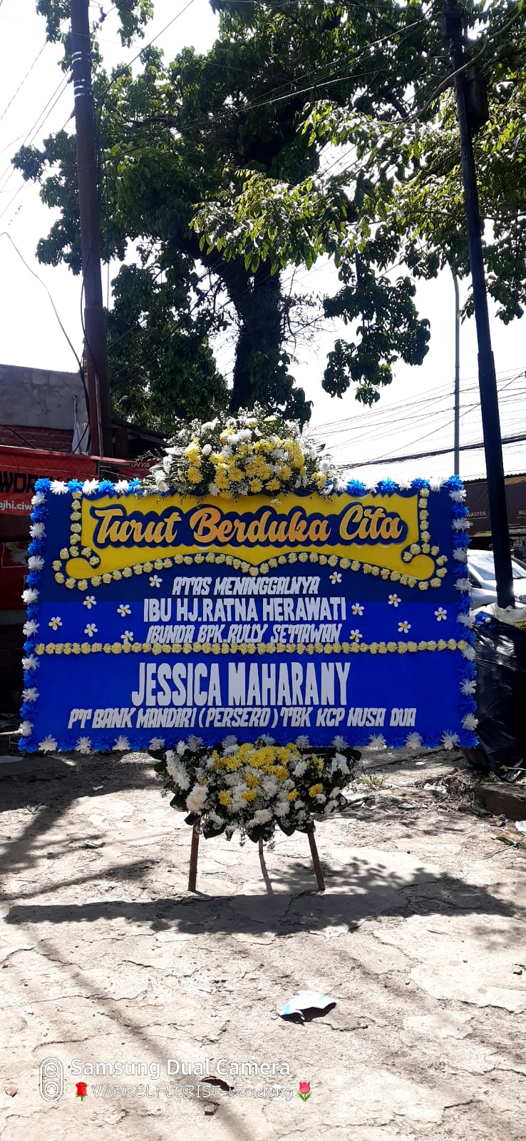 Bunga Papan Berduka Cita