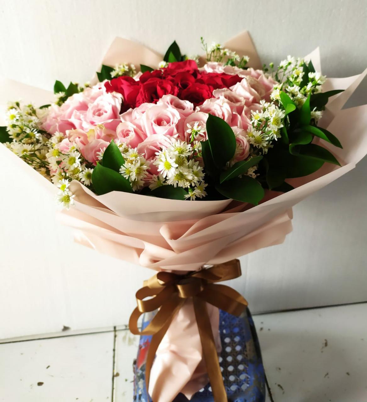 flower bouquet aesthetic