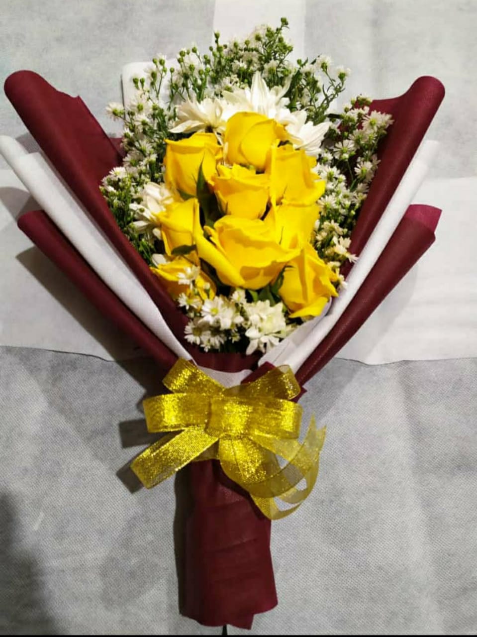 flowers handbouquet yellow