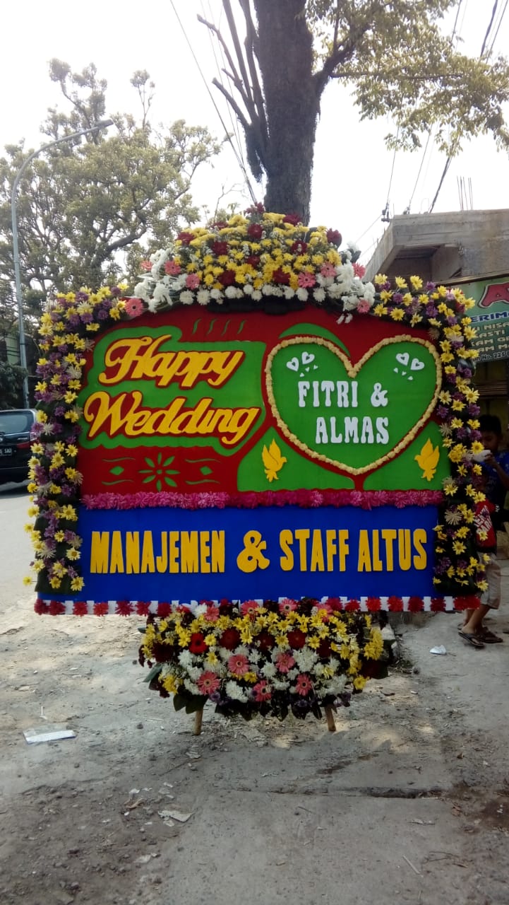 Bunga Papan Happy Wedding