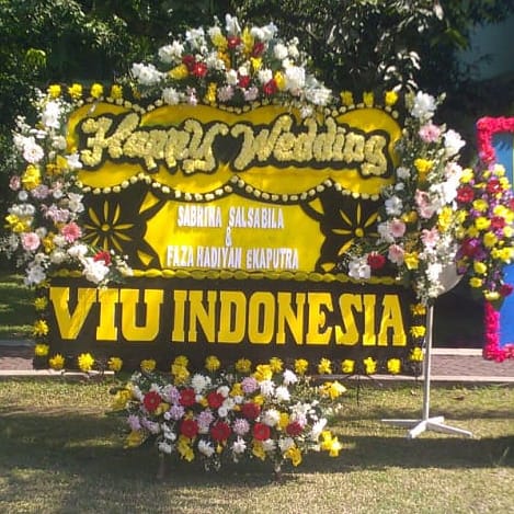 Bunga Papan Happy Wedding